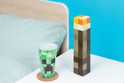 Minecraft Torch Light – Officieel Gelicentieerd, 2 Lichtmodi, Wand‑ of Vrijstaand Gebruik, Batterijgevoede Lamp voor Minecraft Fans- Paladone — thumbnail 4