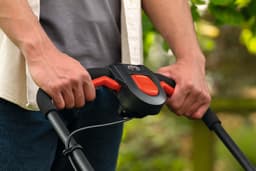 Bosch – ROTAK18V2-38 – Accultondeuse – 38 cm – 2x 4.0Ah — thumbnail 4