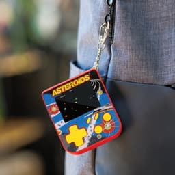 Evercade - Super Micro Keychain Gamer - Atari Asteroids — thumbnail 3