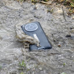 JCB Toughphone P20 smartphone — thumbnail 4