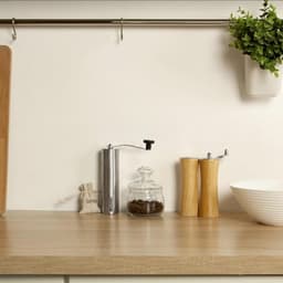 1 stuk - Handkoffiezetapparaat - Koffiemolen - Zilver - Handmatige koffiemachine - Roestvrij staal - 4,8 * 4,8 * 18,8 cm - Roestvrijstalen koffiezetapparaat - Geschikt voor reizen, thuis en kamperen - Geschikt voor espresso en French press koffie — thumbnail 2