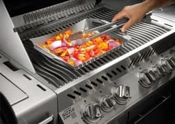 Napoleon PRO RVS grill topper — thumbnail 2