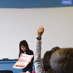 Phreeze Smartwatch Kinderen - GPS Horloge Kind - Kinderhorloge voor Jongen en Meisje - Waterdicht - 4G - Met Simkaart - Belfunctie - Video - Bellen - Spelletjes - Stappenteller - Alarmen - SOS - Zwart — thumbnail 2