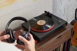 JBL Spinner - Bluetooth Platenspeler - Draaitafel voor Vinyl LP - Met Phono Voorversterker - 33/45 RPM - Aluminium Design - Zwart — thumbnail 2