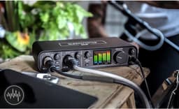 Motu M4 audio interface — thumbnail 4