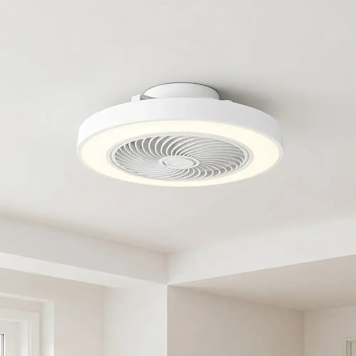 Plafondventilator Fiato Ø 50 cm - metalen ventilator - ventilator voor laag/schuin plafond - top kwaliteit - stil - energie zuinig - 6 snelheden - warm wit licht 2700 Kelvin - 3 step dim - zomer en winter stand - wit — afbeelding 1