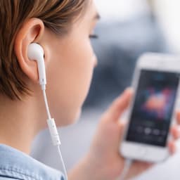 MT Deals - Oordopjes USB-C aansluiting - geschikt voor type C - Nieuwste aansluiting Android en Apple telefoons - Headset - In-ear oordopjes Hoofdtelefoon voor iPhone 15 iPad Pro, Samsung Galaxy S23/S22/S21/S20/Ultra Note 10/20, Pixel 7/6/6a/5/4 — thumbnail 2