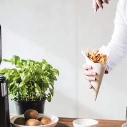 Mini Heteluchtfriteuse met Roterende Mand - Vetarm Frituren 2000W en Timer — thumbnail 3