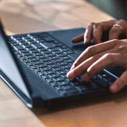 HP Victus Gaming Victus 15-fa2723nc Intel® Core™ i5 i5-13420H Laptop 39,6 cm (15.6") Full HD 16 GB DDR4-SDRAM 512 GB SSD NVIDIA GeForce RTX 2050 Wi-Fi 6 (802.11ax) Windows 11 Home Zwart — thumbnail 2