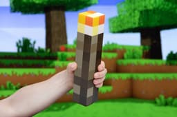 Minecraft Torch Light – Officieel Gelicentieerd, 2 Lichtmodi, Wand‑ of Vrijstaand Gebruik, Batterijgevoede Lamp voor Minecraft Fans- Paladone — thumbnail 5