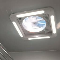 Dakventilator RV - Camper Ventilatie - Frisse Lucht - Met LED Licht - 28 x 28 cm - Wit — thumbnail 4