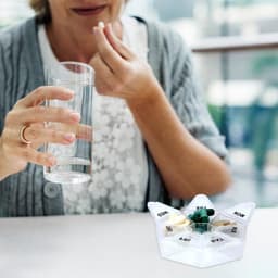 Weekly Tablet Box met 7 Compartimenten, Ideaal voor Medicijnen, Reizen en Ouderen, 2 Stuks — thumbnail 2