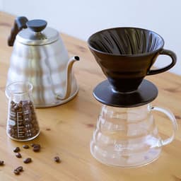 Keramische koffiedruppelaar Hario V60-02 Matte Black — thumbnail 2
