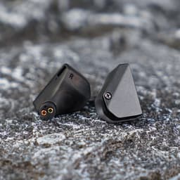 Truthear HEXA - In-Ear Monitors - IEM - 1DD+3BA Hybride Drivers - Neutrale Afstemming - Audiofiele Oordoppen - Verwisselbare Kabel - Zwart — thumbnail 4