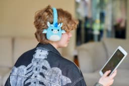 Squishmallows - Tatiana - draadloze kinderkoptelefoon - met pluche - microfoon - bluetooth — thumbnail 4