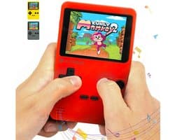 Silvergear® Retro Game Console met 240 Arcade Games - Handheld Spelcomputer voor Kinderen - 8BT Kleurenscherm - Geen Wifi of Downloads Nodig - Reisspelcomputer voor Auto en Vakantie - Instelbaar Volume - Rood - Cadeau voor 6, 7, 8, 9, 10+ Jaar