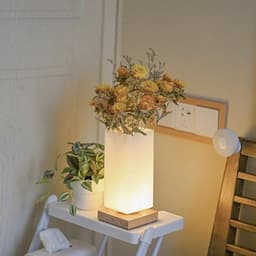 Dimbare tafellamp met melkglazen kap en USB-aansluiting, ideaal voor sfeervolle verlichting in slaapkamer, woonkamer of kantoorruimte — thumbnail 4