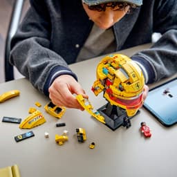 LEGO Editions Scuderia Ferrari HP helm van Lewis Hamilton 43022 — thumbnail 5