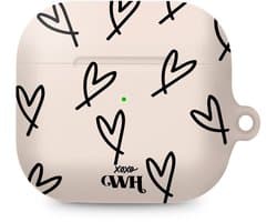 xoxo Wildhearts hoesje geschikt voor AirPods 4 - All Yours - Ook als telefoonhoesje verkrijgbaar - schokbestendige case - koptelefoonhoesje - Matte afwerking - Beschermhoes met hartjesprint - hartjes - Beige - Zwart