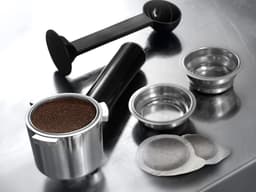 DeLonghi Dedica Style EC 685.R - Pistonmachine - Espresso Apparaat - 15 bar - Rood — thumbnail 2