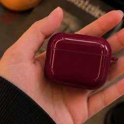 Enluxe Case geschikt voor Airpods 4 - Glanzend Bordeauxrood - Strak Hardcase Hoesje, Schokbestendig — thumbnail 3
