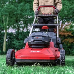 DCK Tools 58V Tuinonderhoud Totaal Actiebundel – Combimotor + Grasmaaier + Bladblazer + Kantensnijder + extra 5.0Ah Accu — thumbnail 3