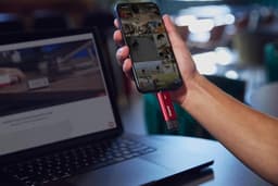 Draagbare SSD - Externe Opslag - Bestanden Overzetten - Dubbele USB A/C - 1TB - Rood/Zwart — thumbnail 3