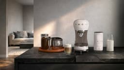 SMEG ECF12CREU Espressomachine Set – Melkopschuimer – 15 bar – Wit – 50’s Style — thumbnail 3