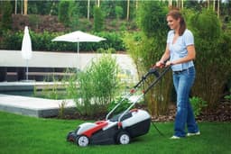AL-KO Elektrische Grasmaaier 2 in 1-functie: maaien en oogsten met 30L opvangbak - 1000W - 32cm maaibreedte - 250m² - Maaihoogte 20-60mm — thumbnail 2