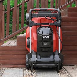 DCK Tools 58V Tuinonderhoud Totaal Actiebundel – Combimotor + Grasmaaier + Bladblazer + Kantensnijder + extra 5.0Ah Accu — thumbnail 2