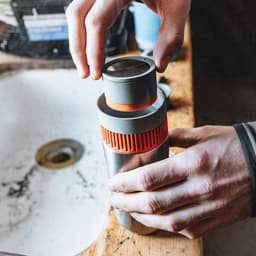 Draagbaar Alles-in-één Koffiezetapparaat met Vacuümdruk, Handmatige Koffiemachine voor Reizen, Geïsoleerde Koffiemok, Snelle Extractie, Roestvrijstalen Thermobeker — thumbnail 4
