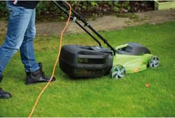 Elektrische Grasmaaier met 1400 W Motor en 380 mm Snijbreedte — thumbnail 4