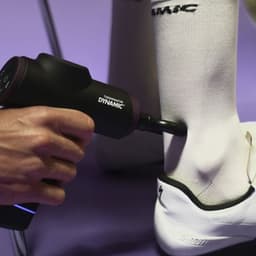 Dynamic Therminator 3-in-1 verwarmings- en koelmassagepistool voor spieractivatie en herstel — thumbnail 4