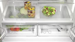 Bosch KFD96APEA - Serie 6 - Amerikaanse koelkast - French door - No Frost - nooit meer ontdooien - IJs- en waterdispenser met vaste wateraansluiting - VitaFresh XXL 0°C: houd etenswaren langer vers met extra ruime vershoudlades - RVS — thumbnail 3