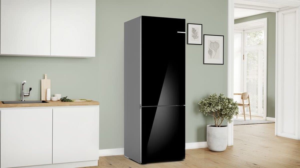 Bosch Serie 6 KGN49LBCF koel-vriescombinatie Vrijstaand 440 l Zwart — afbeelding 1