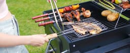Aafinity Houtskoolbarbecue met Deksel - Buitenbarbecue met Verstelbare Houtskoolbak, Zijtafel, Thermometer en Waterdichte Hoes — thumbnail 2