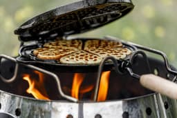 Petromax - Gietijzeren Wafel IJzer met Draaiframe — thumbnail 4