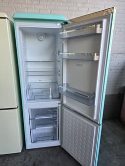 Helvetia Retro Koel-vriescombinatie HRCBGR300PELB1 - Hemelsblauw - 300L - Led Verlichting- XL - 192 cm hoog — thumbnail 3