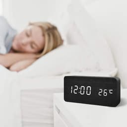 Digitale wekker met duidelijke LED-cijfers en temperatuurweergave, zwart. — thumbnail 2