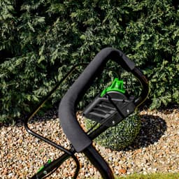 Garden Master® 40V Draadloze Grasmaaier - Dubbele 4Ah Accu en Lader inbegrepen - 38cm Maaibreedte - 42L Grasopvang - Verstelbare maaihoogte - Compact en lichtgewicht — thumbnail 3