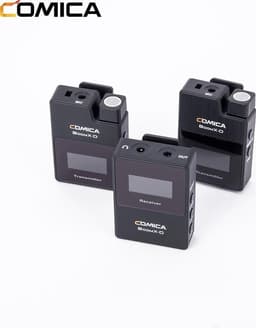 Comica BoomX-D D2 draadloze microfoon-set met 2 zenders en ontvanger — Geschikt voor o.a. Canon, Nikon, Fujifilm, Sony, Panasonic camera en smartphone — Plug & Play interview microfoon — Draadloos bereik tot 50 meter — Complete set — Zwart — thumbnail 2