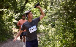 JBL Endurance Pace - Draadloze Open Ear Oortjes met Nekband - Sport Oordopjes - Bluetooth - Hardlopen - 10 uur - IP68 - Zwart & Grijs — thumbnail 5