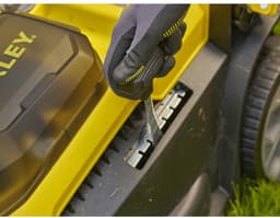 Stanley 18V V20 2x 4Ah set 37 cm grasmaaier — thumbnail 3