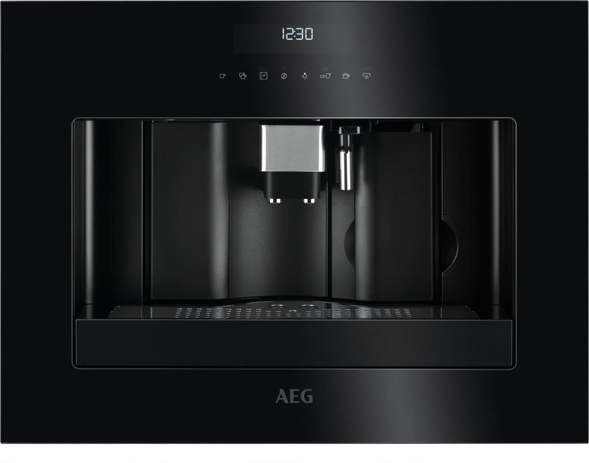 AEG KKE884500B Espressomachine Zwart koffiezetapparaat — afbeelding 1