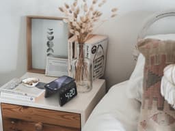 Caliber Wekker - Draadloze Oplader - Wake-up Light - Digitale wekker - Wekkers digitaal - Digitale klok - Zwart — thumbnail 5
