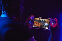 ASUS ROG Ally - Ryzen Z1 Extreme - Handheld Gaming Console - 3 maanden Xbox Game Pass Ultimate — thumbnail 4