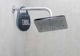 JBL Clip 5 - Draagbare Bluetooth Mini Speaker - Met Haak om te hangen - Draadloos Muziek Box - 12 uur - Waterbestendig - IP67 - Zwart — thumbnail 4