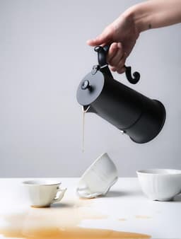 KNIndustrie Lady Anne Koffiezetapparaat, Zwart: Italiaans design koffiezetapparaat van hoge kwaliteit in aluminium — thumbnail 3