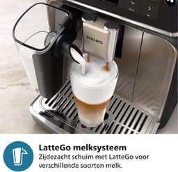 Philips 4400 Series - Espressomachine - 12 Warme & Koude Dranken - LatteGo Melksysteem - 40% Stiller - QuickStart - AquaClean Filter - Volautomatisch - Zwart & Zilver - Koffiemachine met bonen - EP4446/70 — thumbnail 3