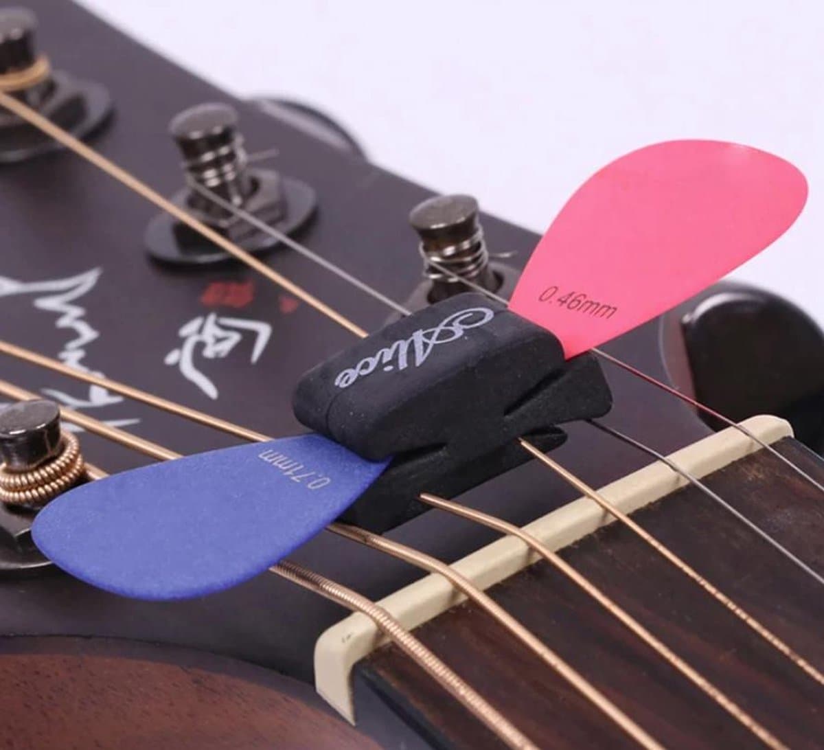 Plectrumhouder van hard plastic - Gitaar plectrum houder - Guitar pick holder - Universele houder - zwart — afbeelding 1